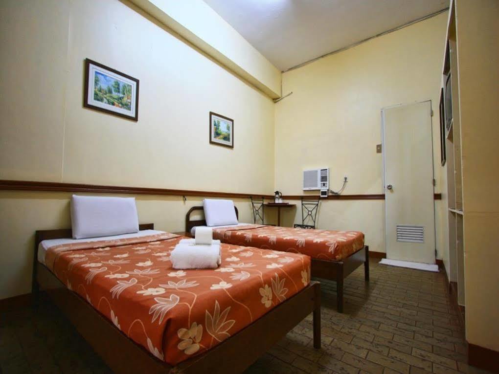Travelbee Capitol Inn Cebu Kültér fotó
